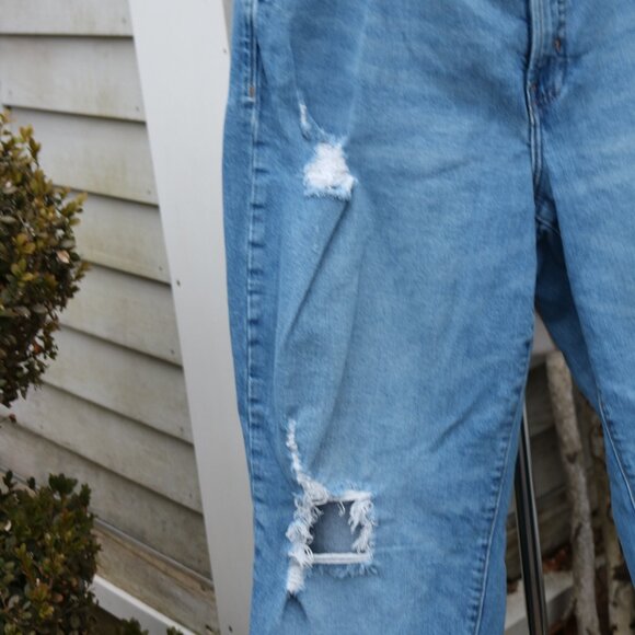 Old Navy Plus Petite OG Loose High Rise Distress Frayed Holes Stretch Jeans 18P - Picture 2 of 7
